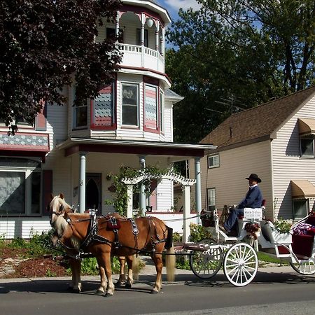 Bondy House Bed & Breakfast Amherstburg Εξωτερικό φωτογραφία