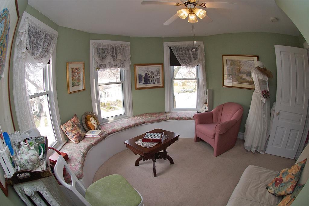 Bondy House Bed & Breakfast Amherstburg Εξωτερικό φωτογραφία