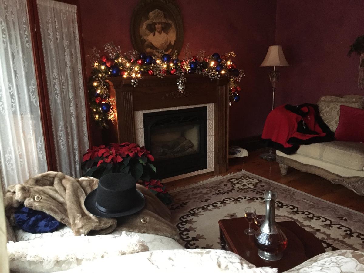 Bondy House Bed & Breakfast Amherstburg Εξωτερικό φωτογραφία