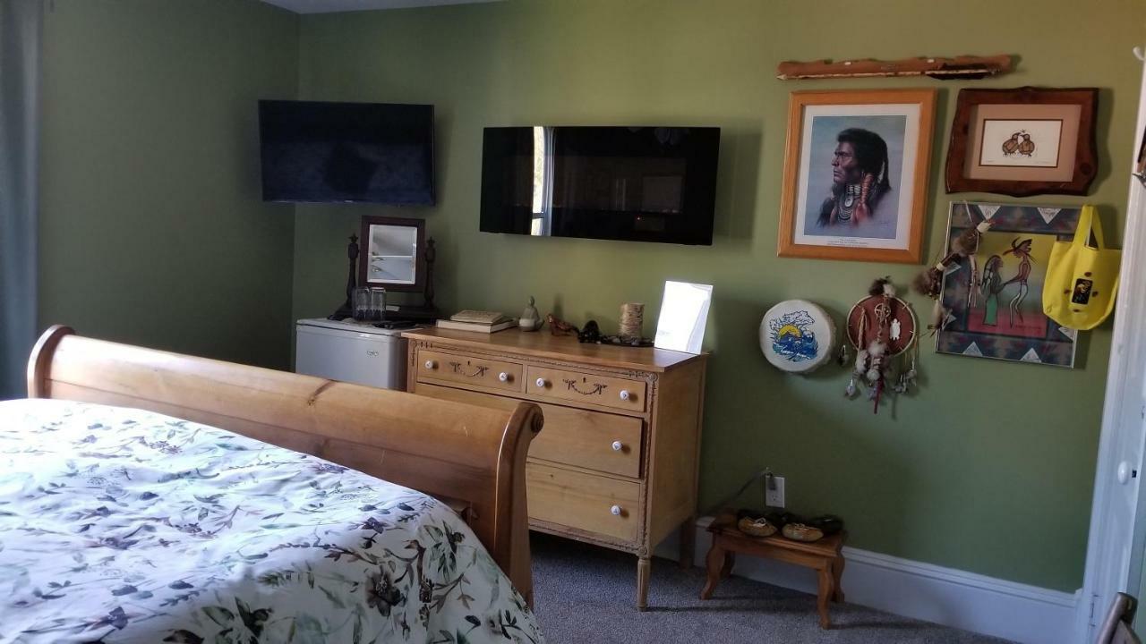 Bondy House Bed & Breakfast Amherstburg Εξωτερικό φωτογραφία